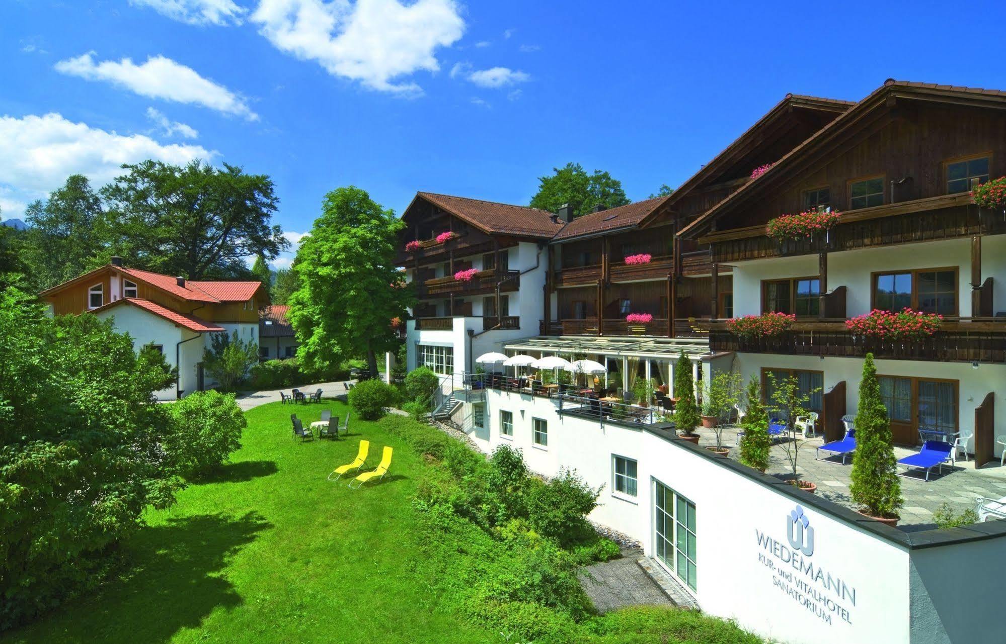 Hotel Wiedemann Фюссен Экстерьер фото